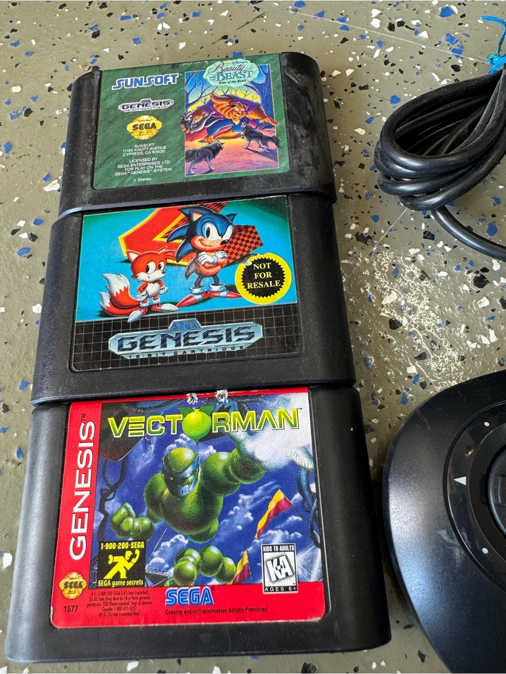 Vintage Sega Genesis Bundle 3 OEM Controllers & 3 Games